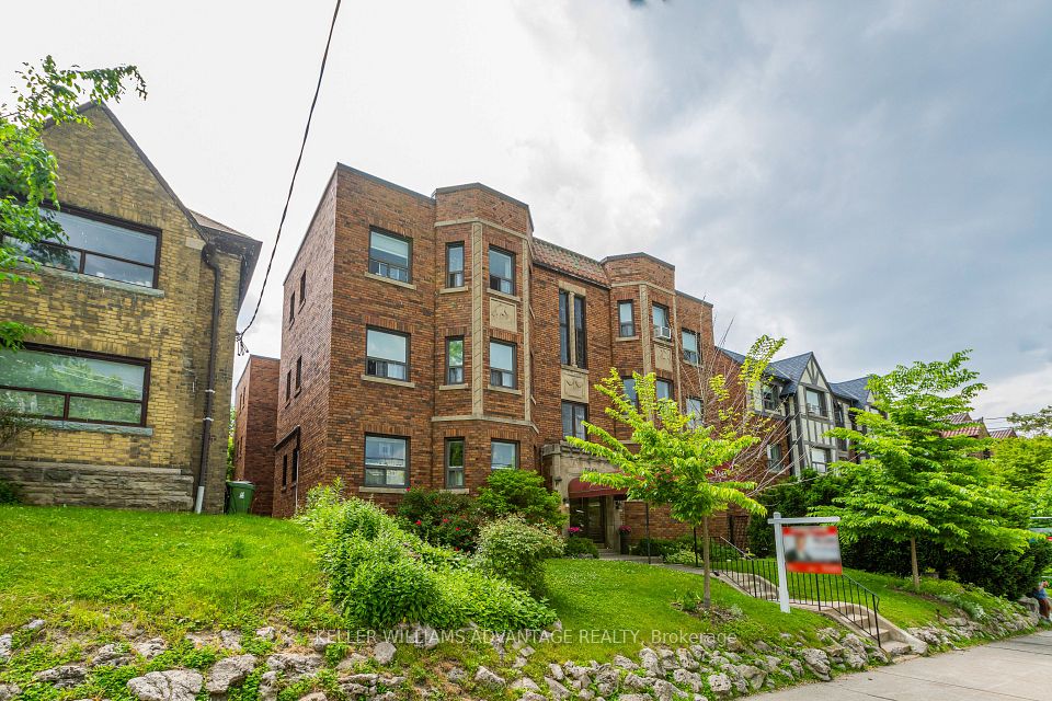 1646 Bathurst