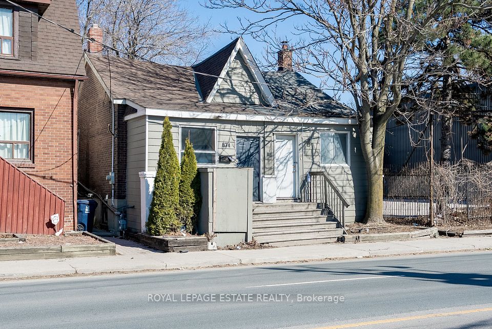 876 Eastern Avenue, Toronto, ON M4L 1A3