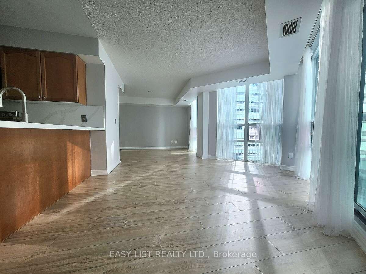 2 Bedrooms Condo at 51 Lower Simcoe, Toronto For sale