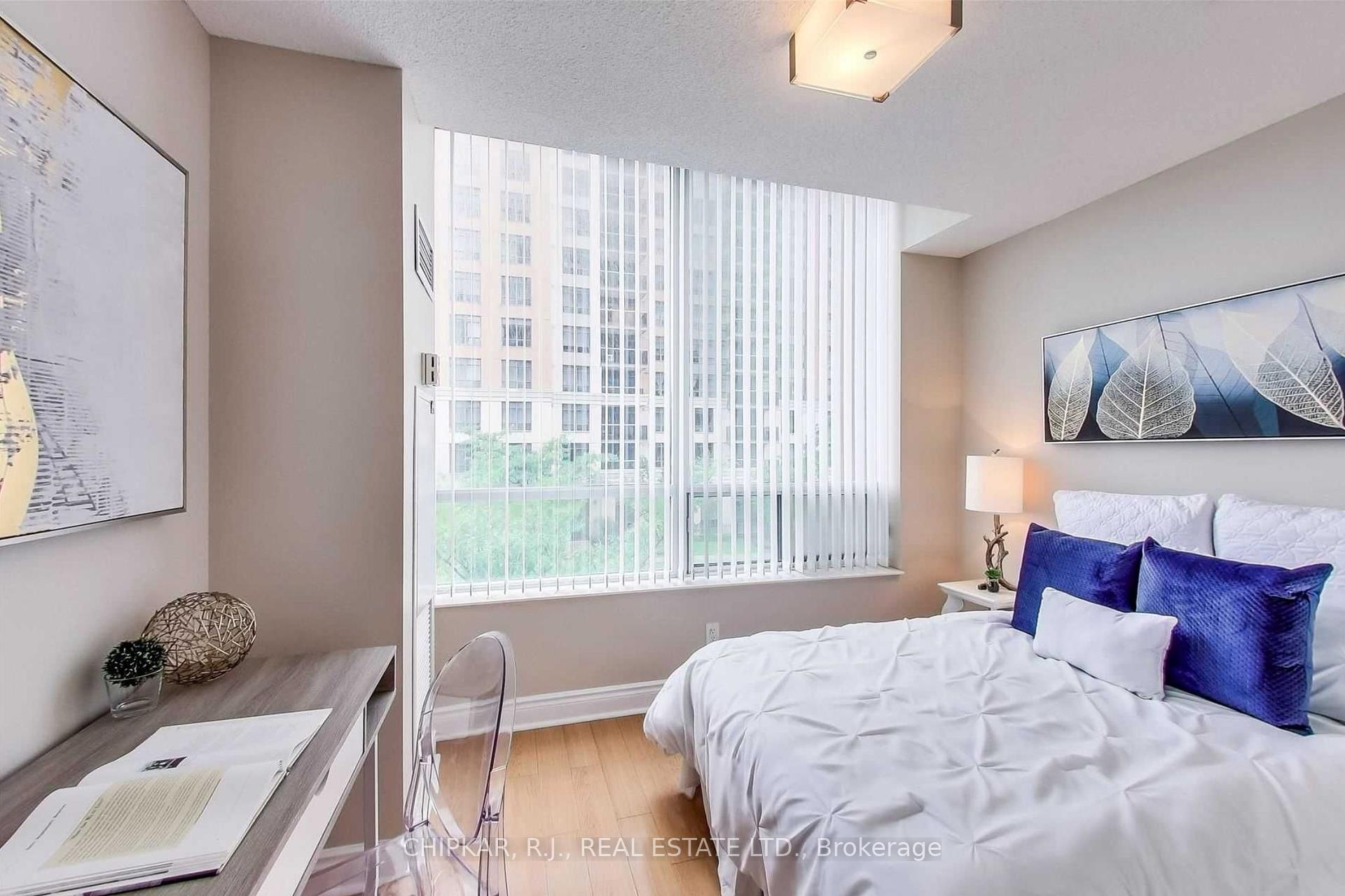 3 Bedrooms Condo at 15 Northtown, Toronto For sale