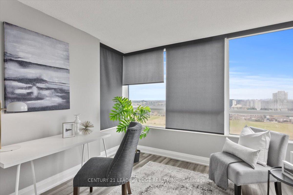 3 Bedrooms Condo at 131 TORRESDALE,  Toronto For sale