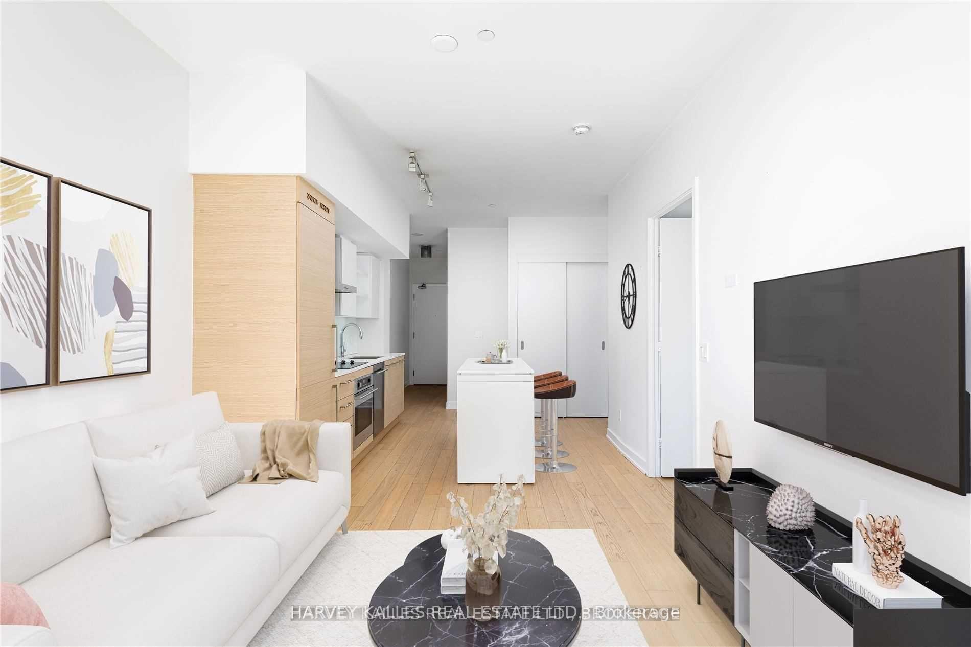1030 King Street W 1002