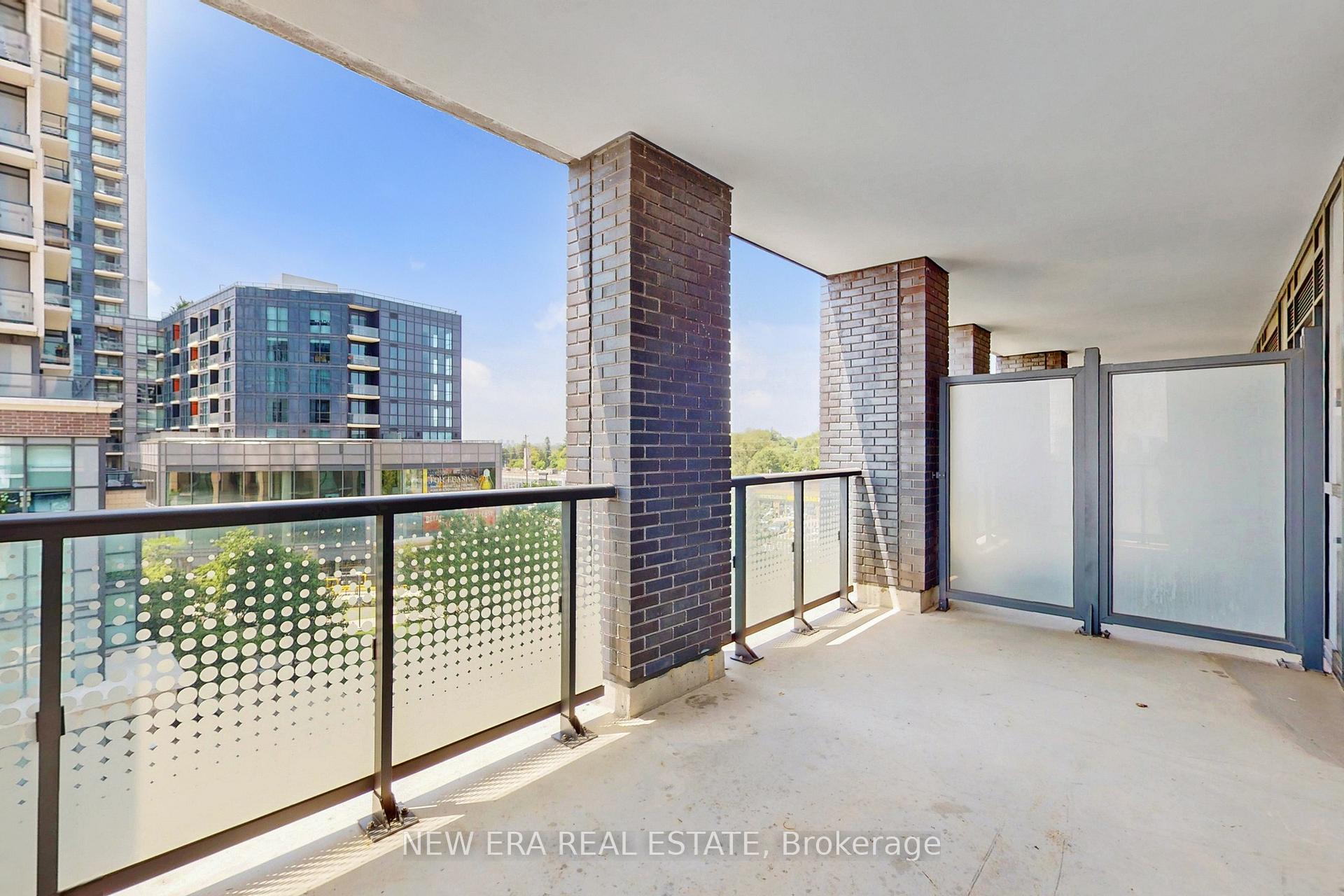 2 Bedrooms Condo at 30 Samuel Wood, Toronto For sale