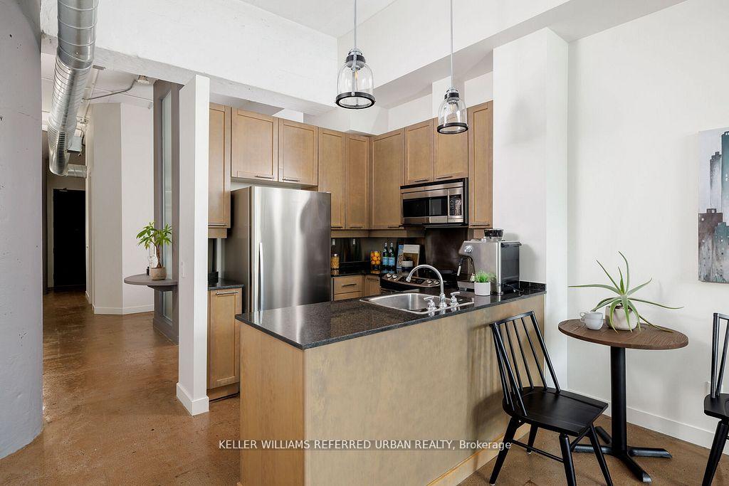 1 Bedroom Condo at 155 Dalhousie,  Toronto For sale