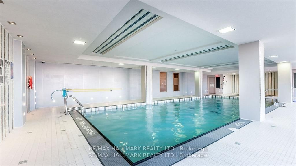 7161 Yonge Street, #2135