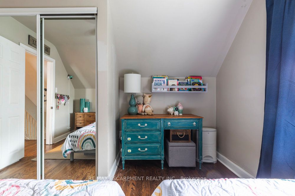 5 Bettina Avenue