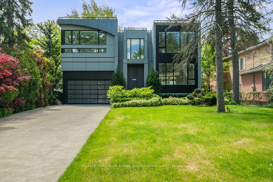 67 Lake Promenade