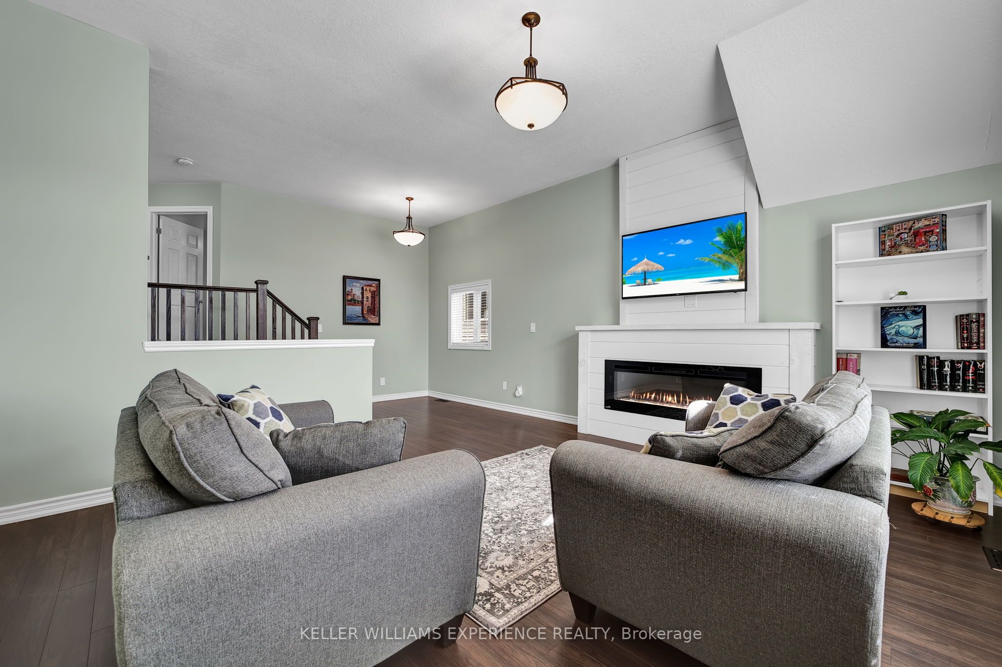 13 KAYLA Crescent