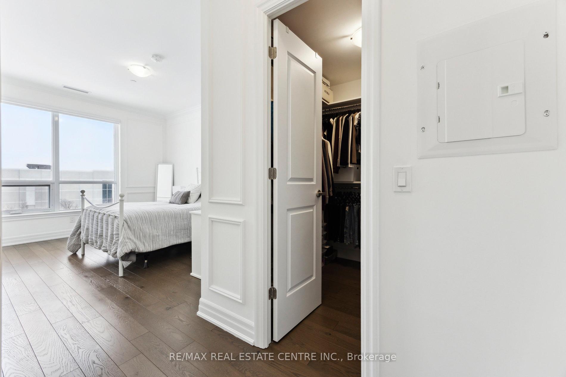 3 Bedrooms Condo at 9075 Jane,  Vaughan For sale