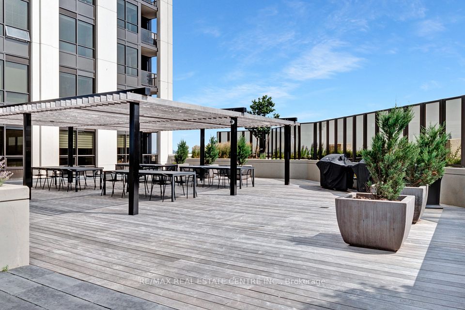 Massive Garden Terrace For Entertaining