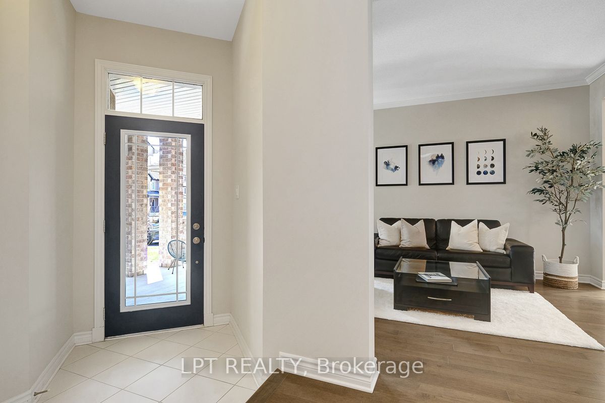 214 Shinleaf Crescent, OrleansConventGlenandArea, ON K1W 0J2