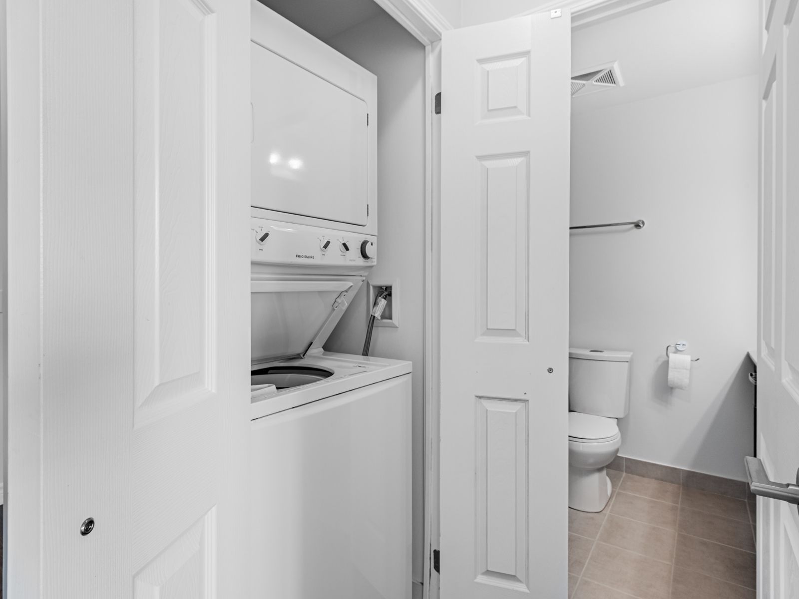 11611 Yonge Street 517