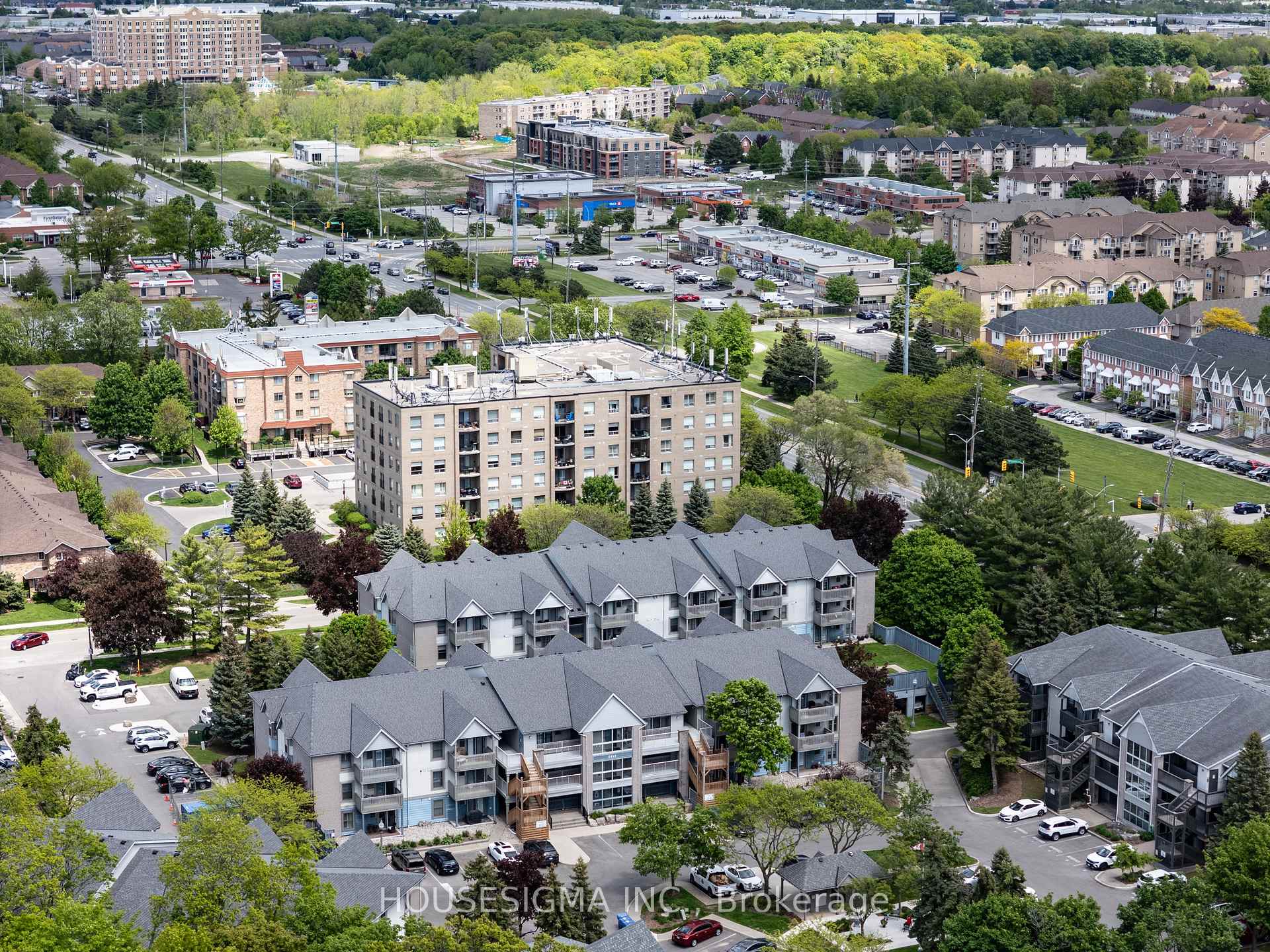 2 Bedrooms Condo at 2010 Cleaver, Burlington For sale