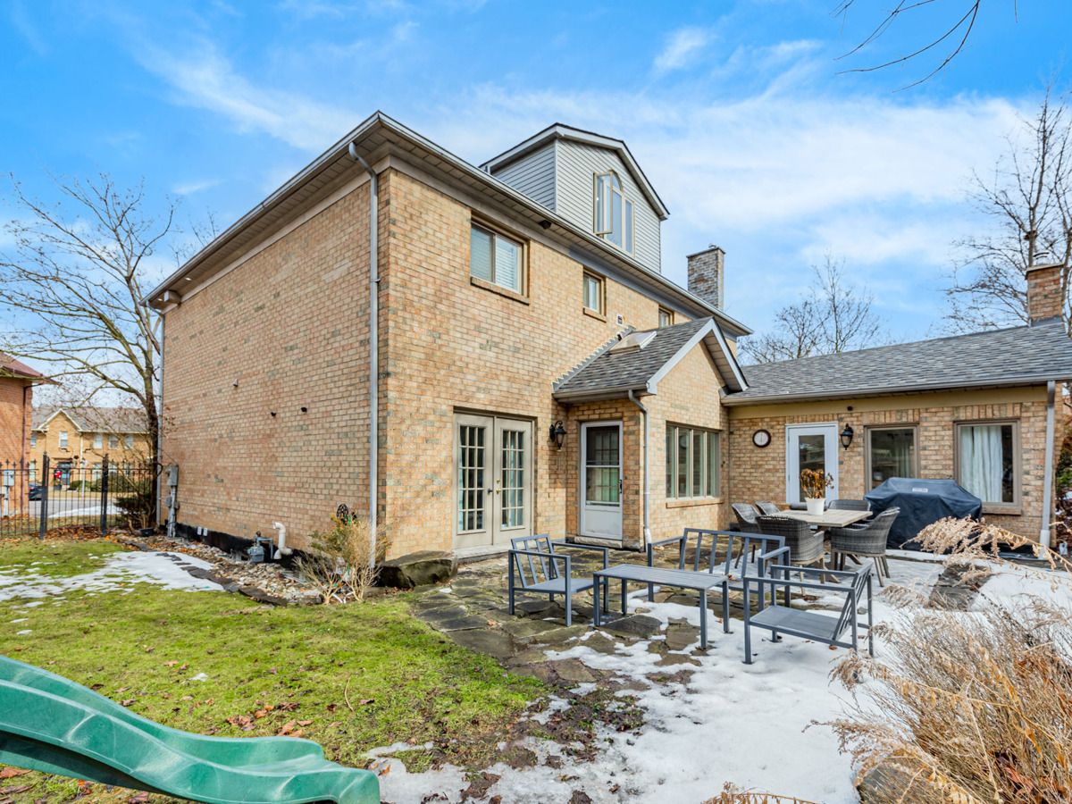 32 Rosebury Lane