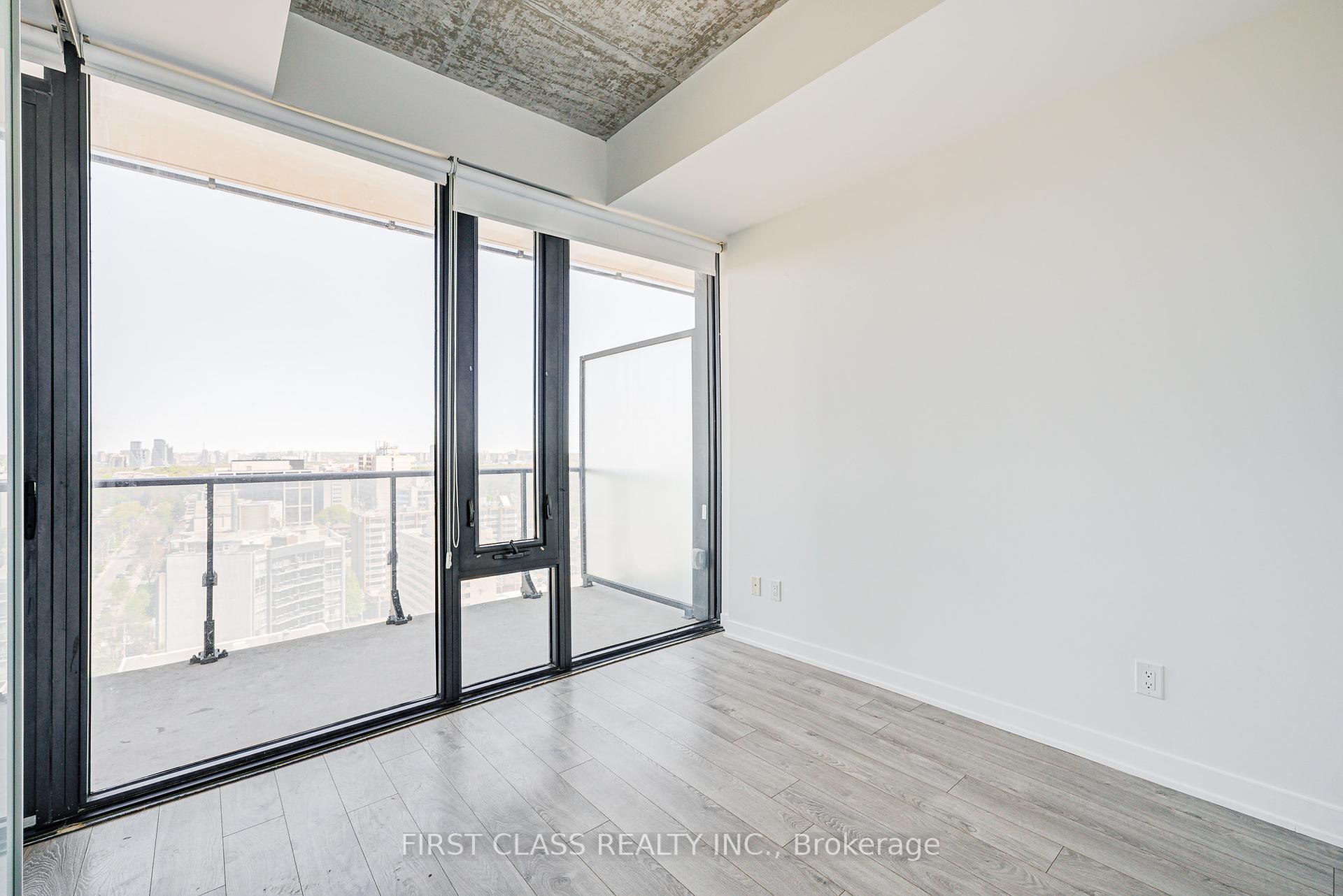 2 Bedrooms Condo at 185 Roehampton, Toronto For sale