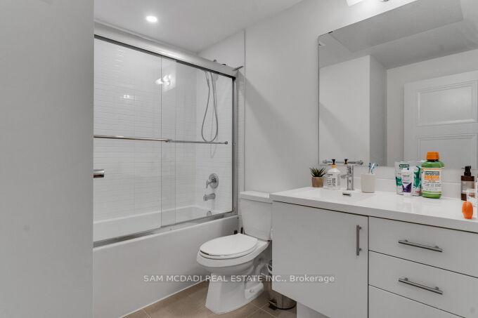 1 Bedroom Condo at 3200 William Coltson, Oakville For sale