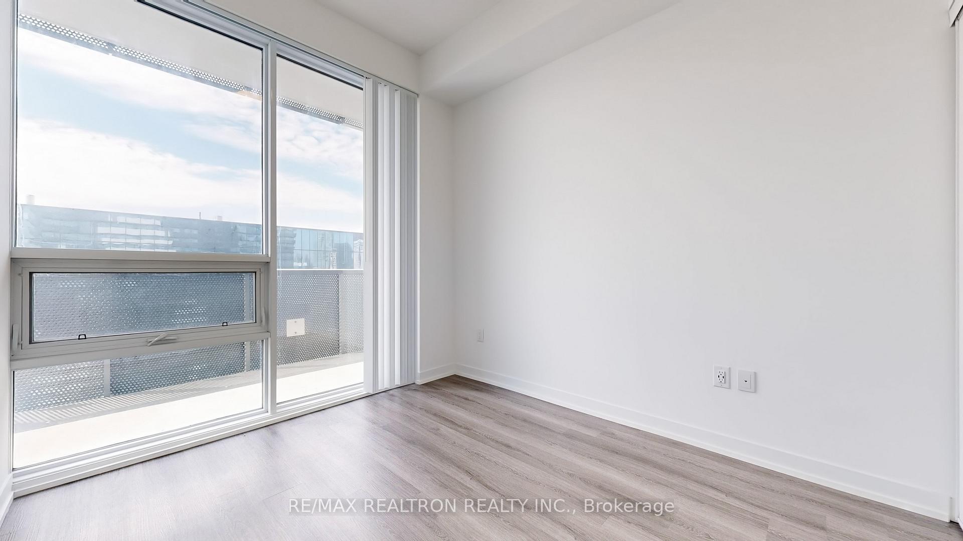 2 Bedrooms Condo at 138 Downes, Toronto For sale