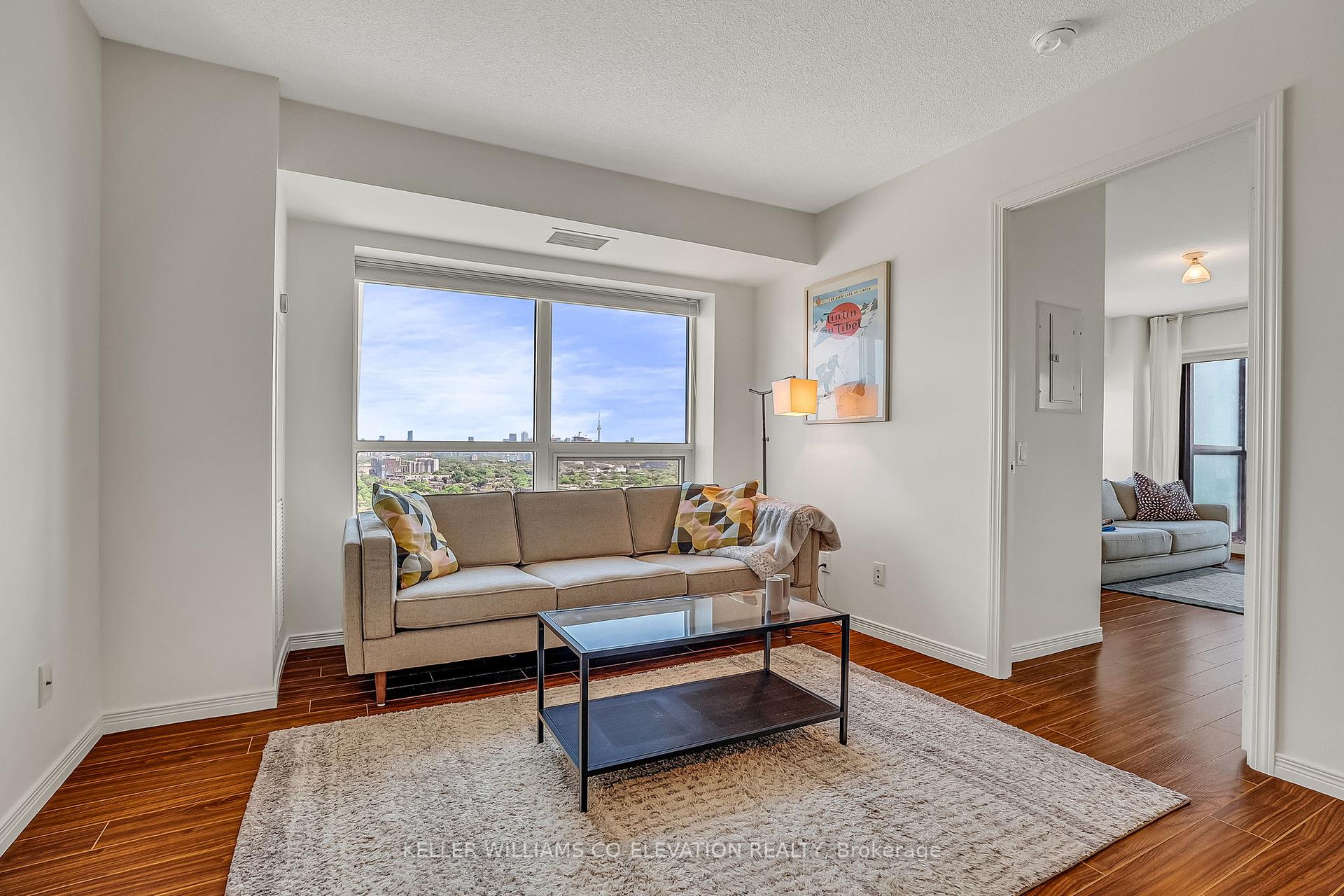 3 Bedrooms Condo at 60 Heintzman, Toronto For sale
