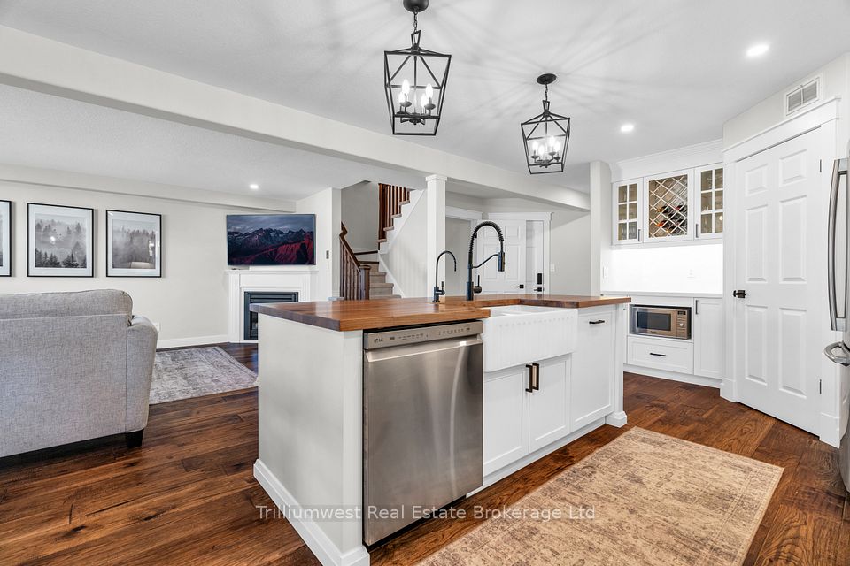 220 Ridge Top