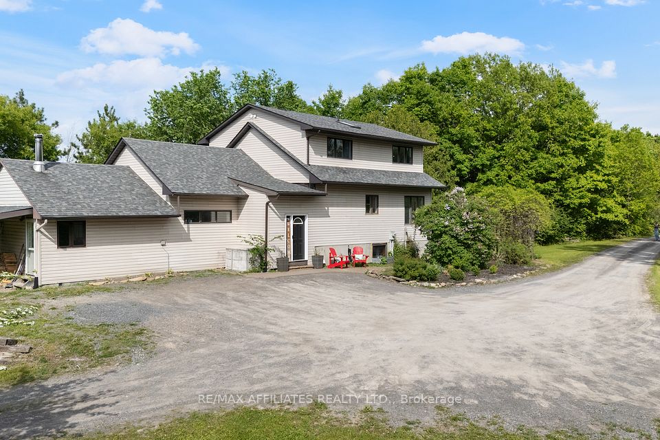2128 10th Line, Beckwith, ON K7C 0C4