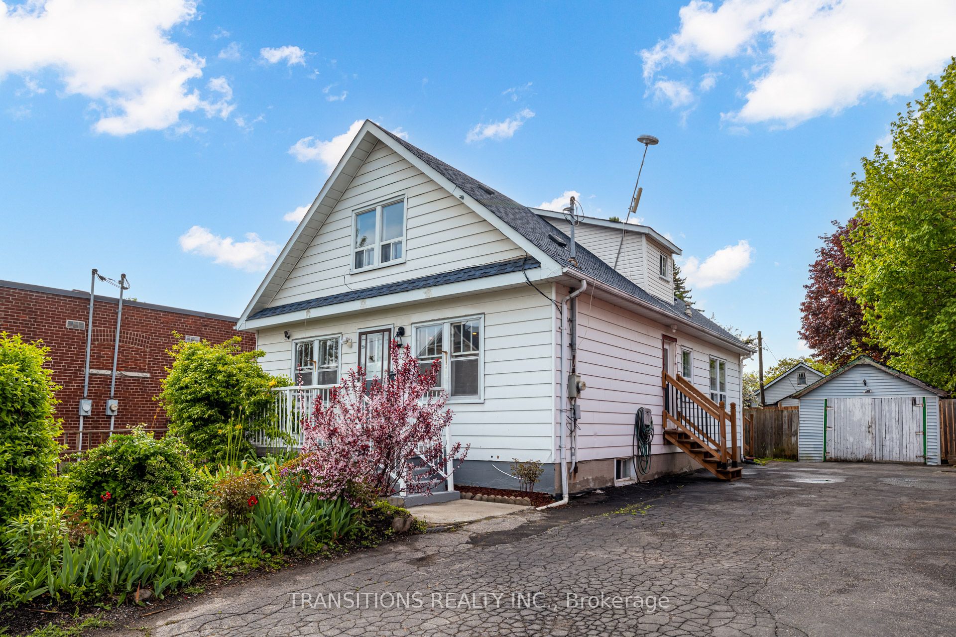 175 Olive Avenue, Oshawa, ON L1H 2P1