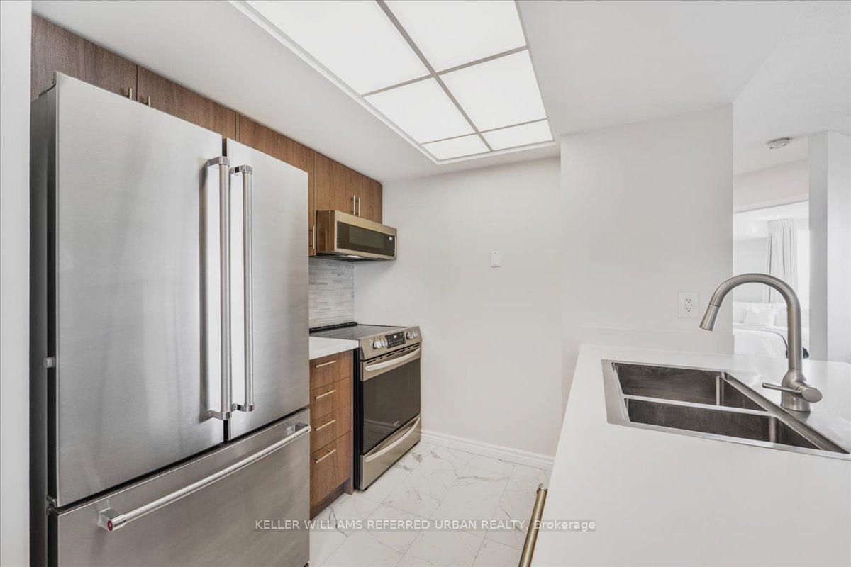 1 Bedroom Condo at 5 Concorde, Toronto For sale