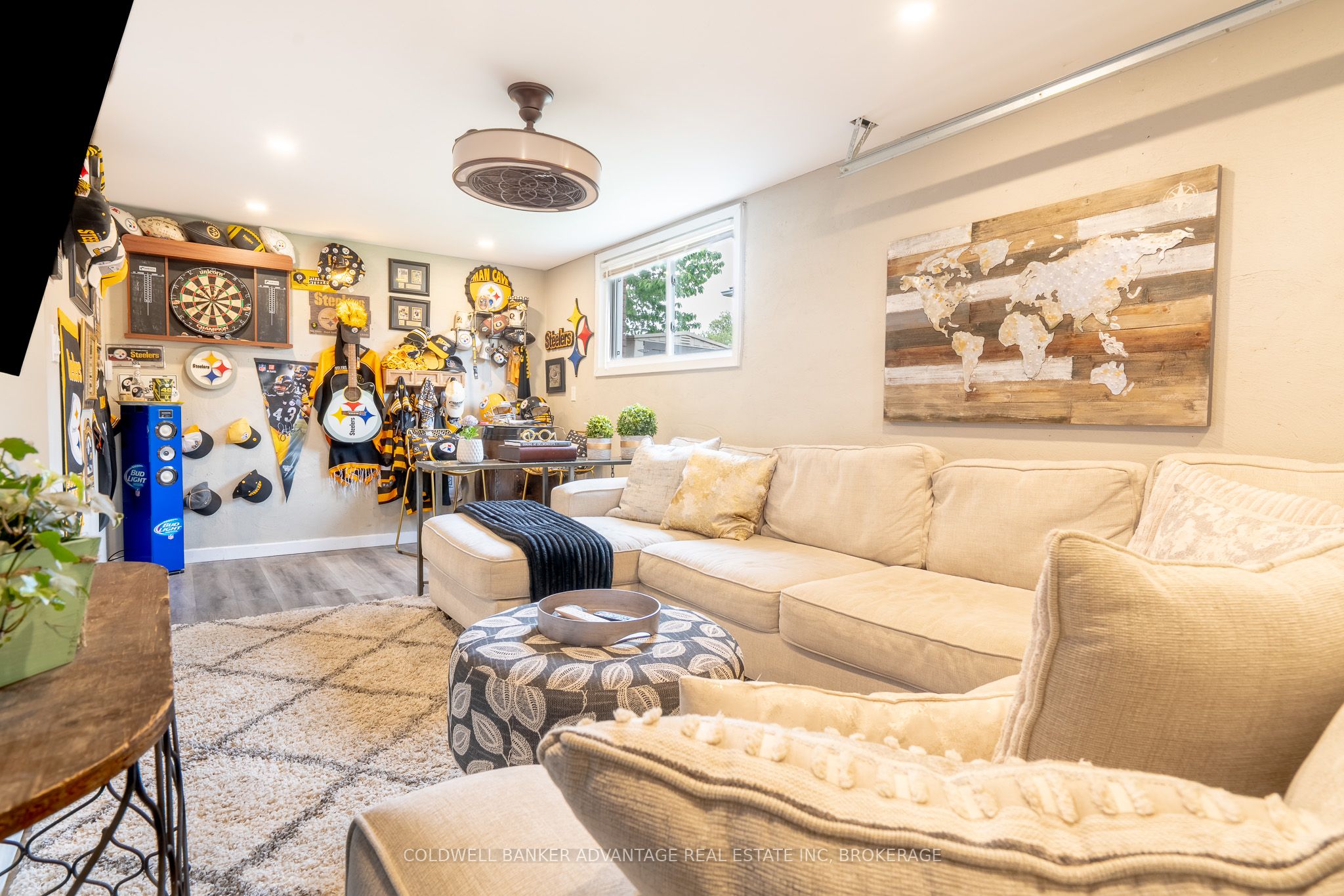 4504 Queensway Gardens N