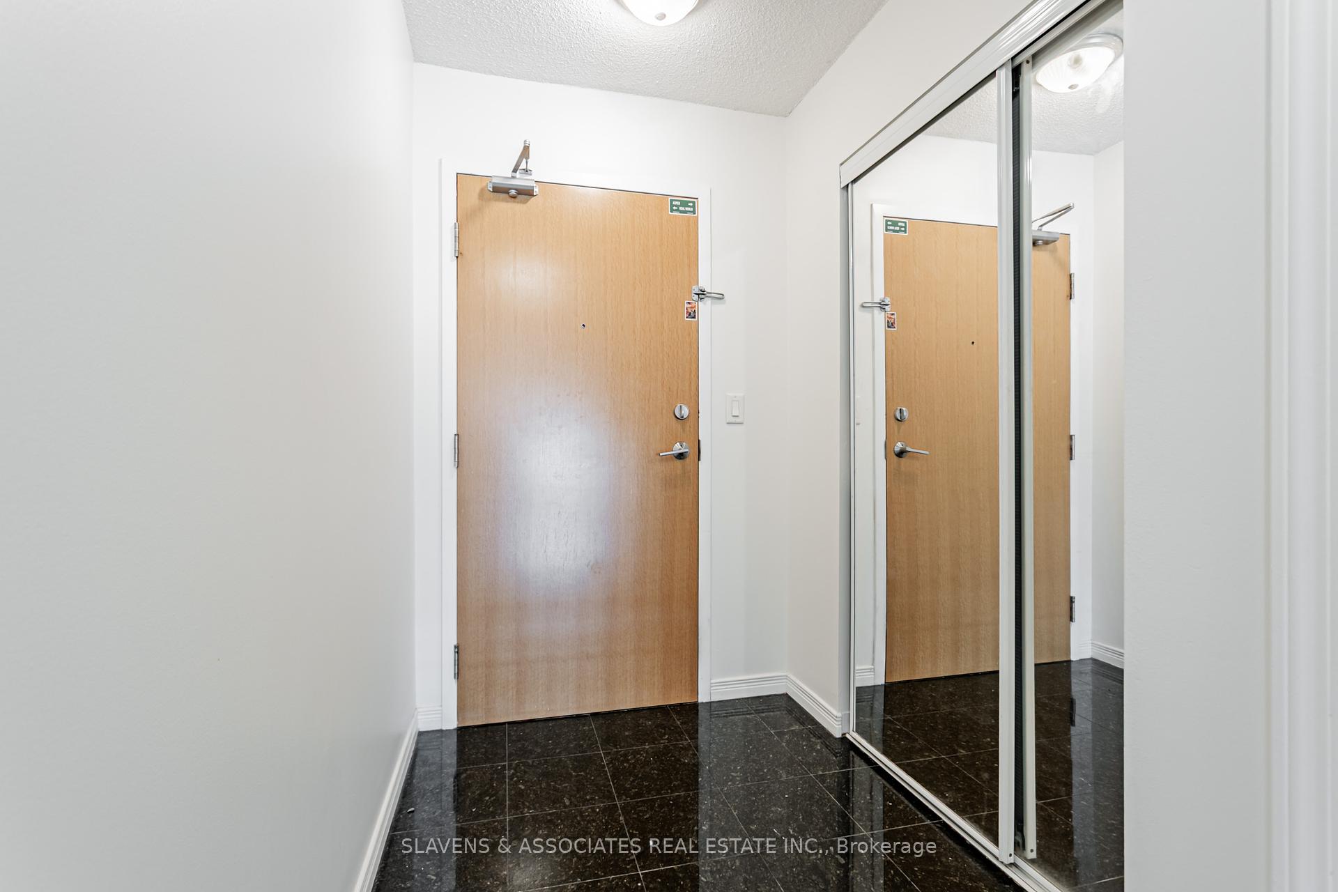 1 Bedroom Condo at 736 Spadina, Toronto For sale