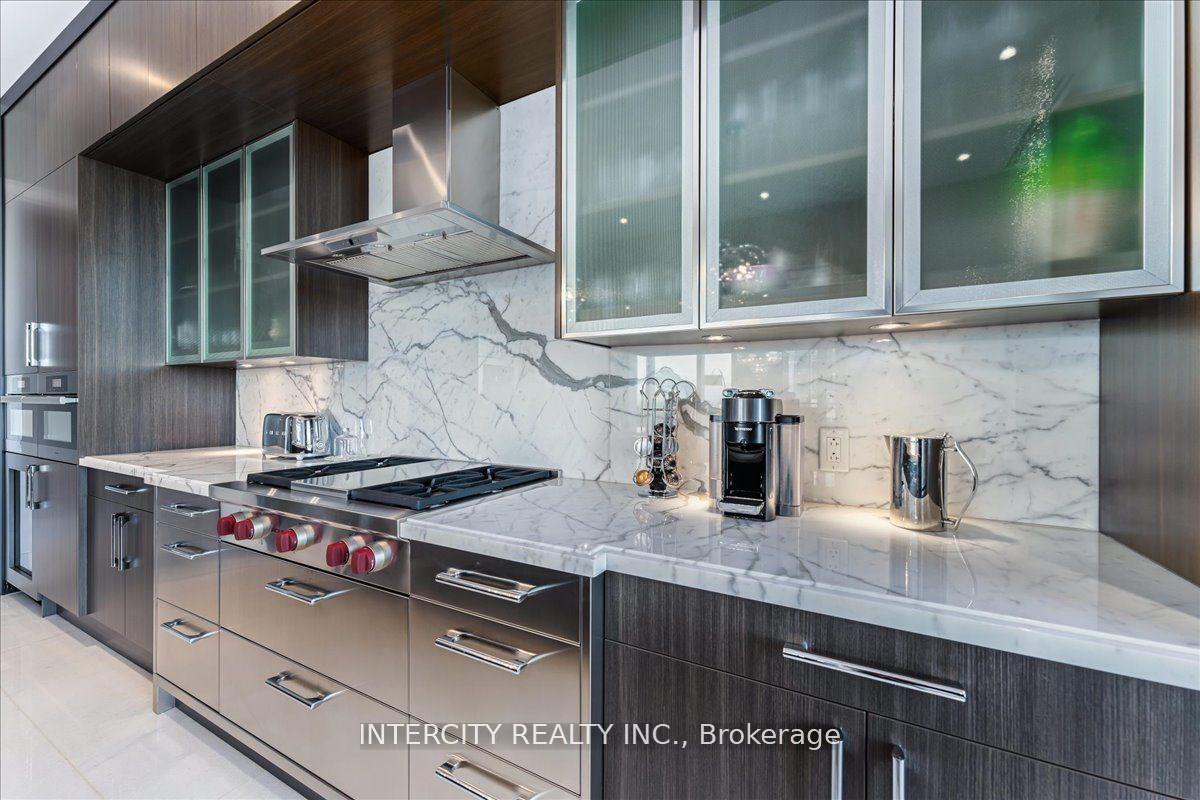3 Bedrooms Condo at 50 Yorkville, Toronto For sale