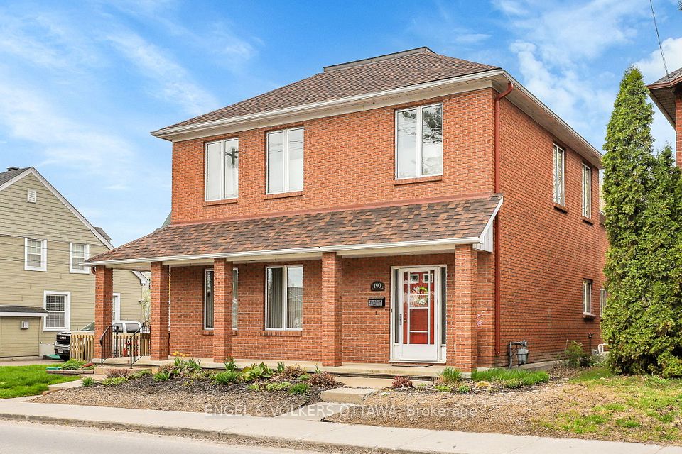 190 John Street, Arnprior, ON K7S 2N9