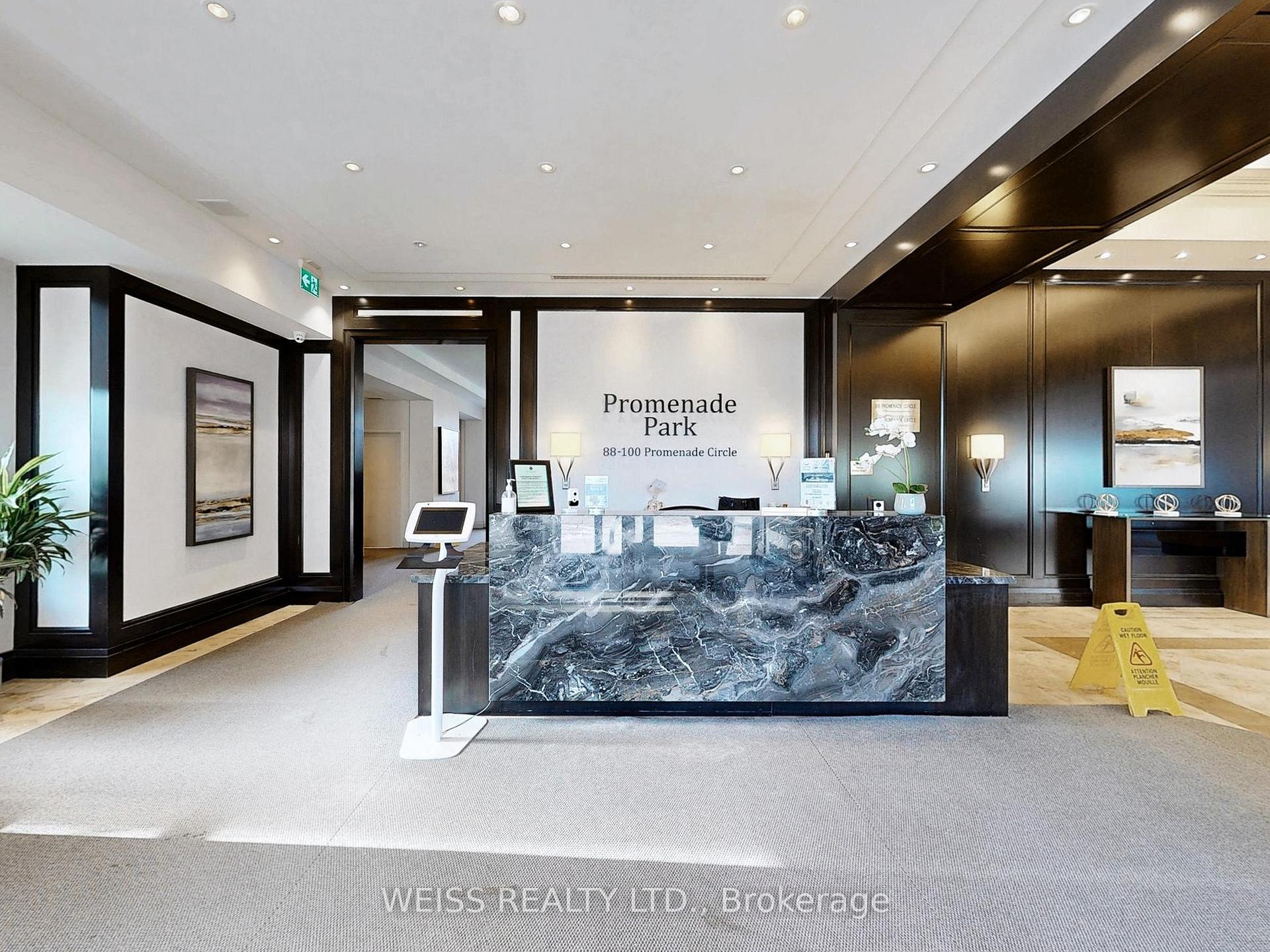 3 Bedrooms Condo at 88 Promenade, Vaughan For sale