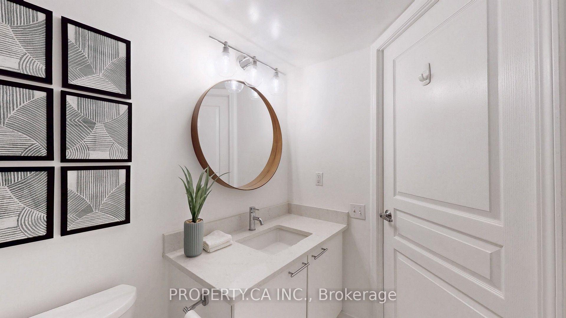 140 Bathurst Street, #Ph02