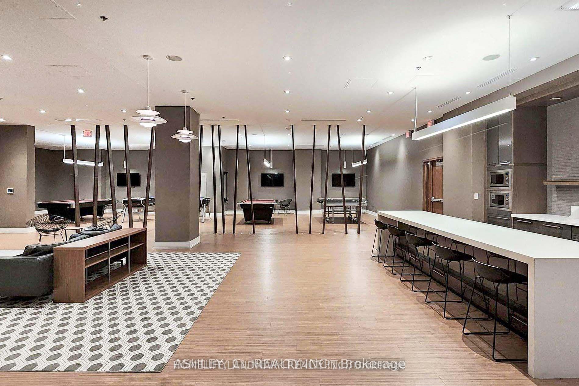 1 Bedroom Condo at 99 Foxbar,  Toronto For sale