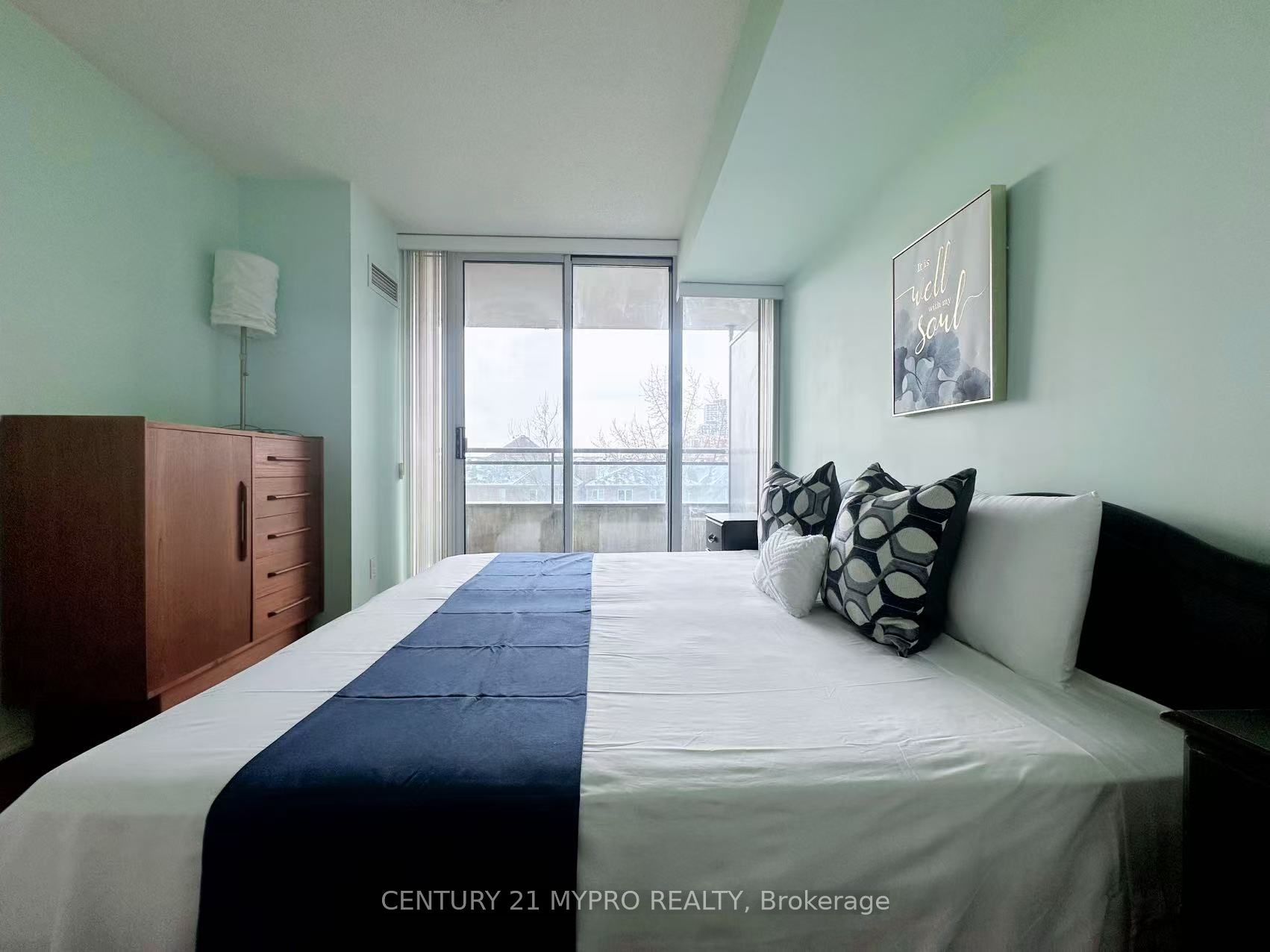 310 Red Maple Road, #315