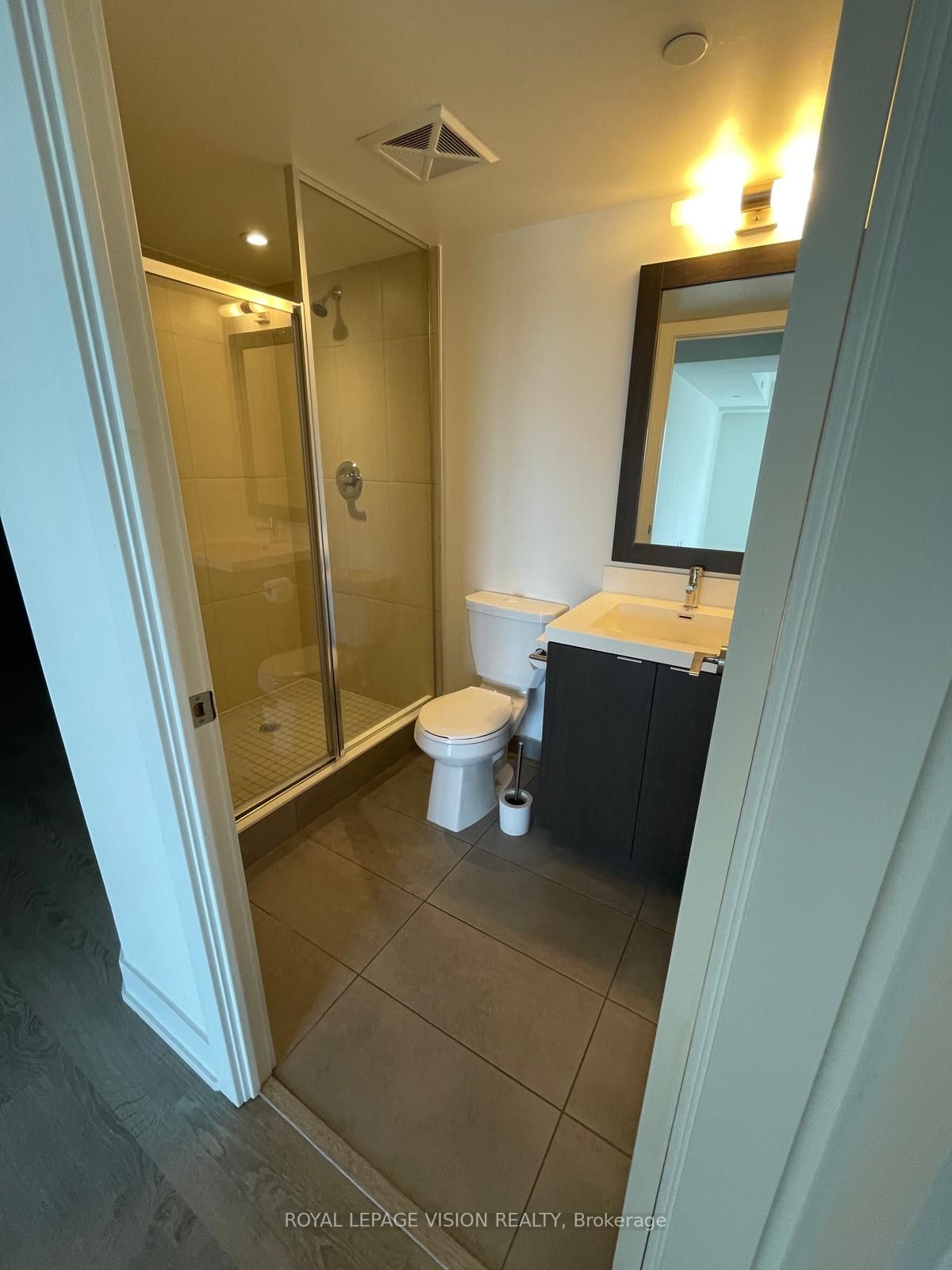 9 Mabelle Avenue, #722