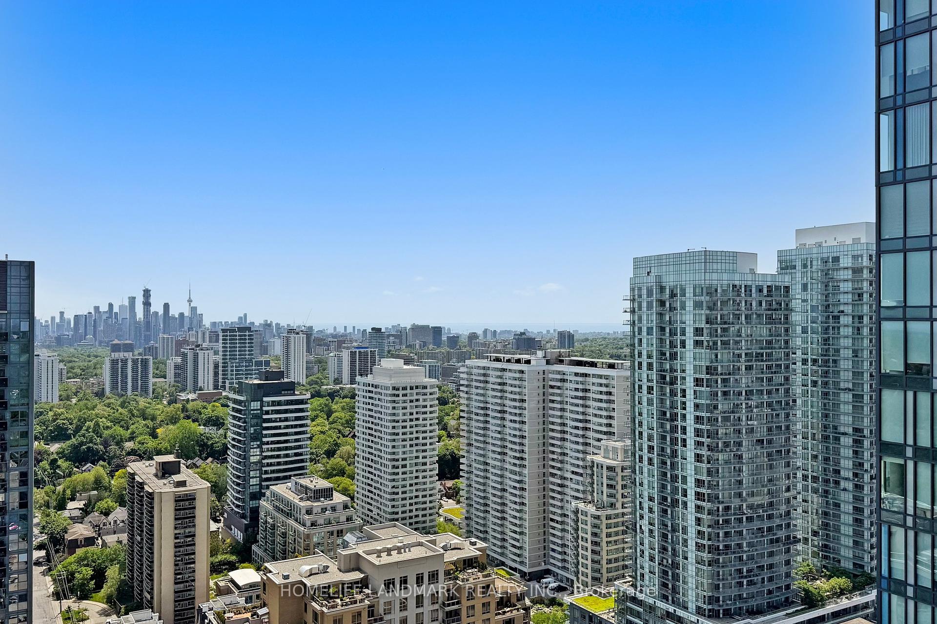 2 Bedrooms Condo at 185 Roehampton, Toronto For sale