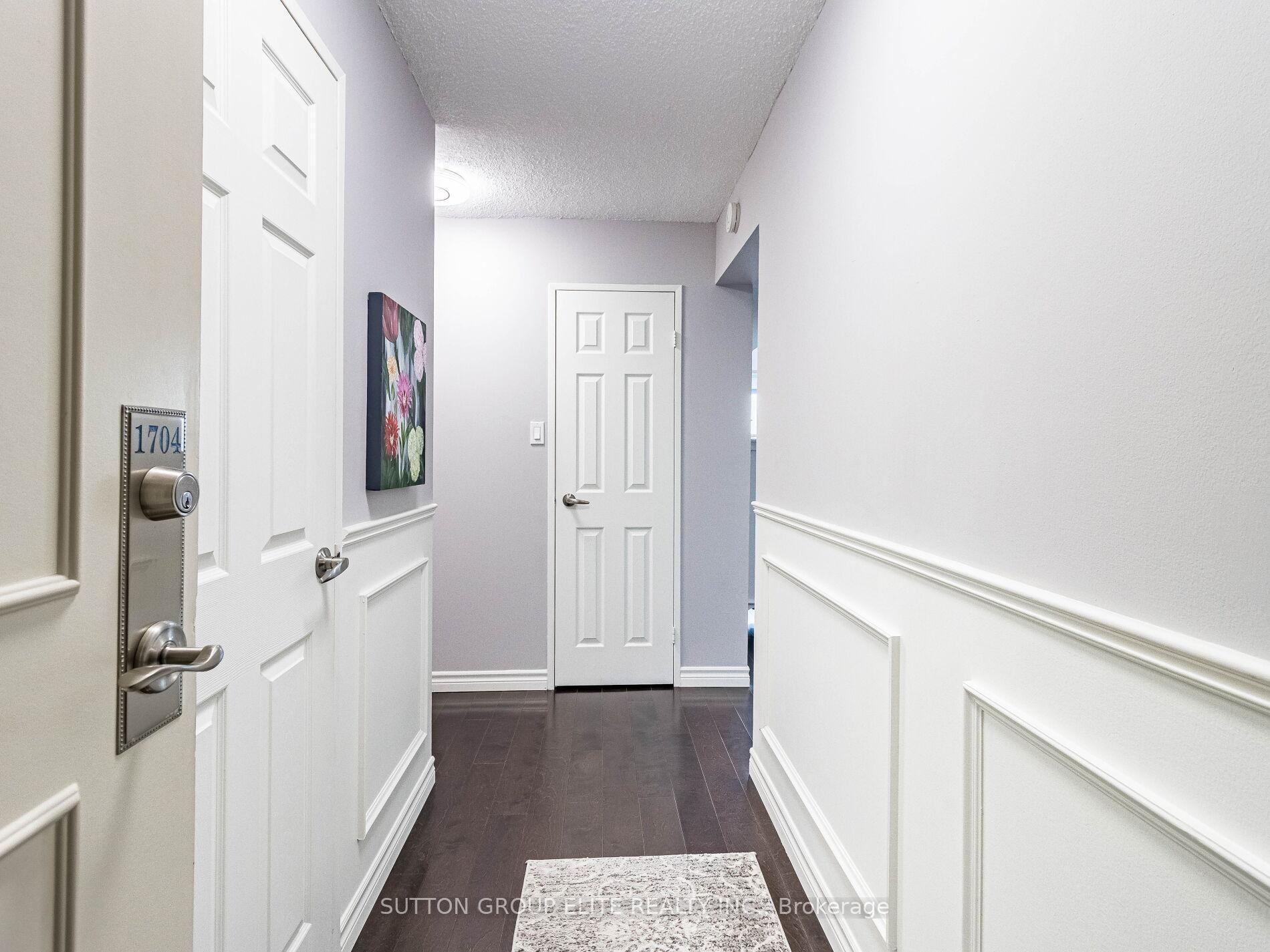 2 Bedrooms Condo at 50 Elm, Mississauga For sale