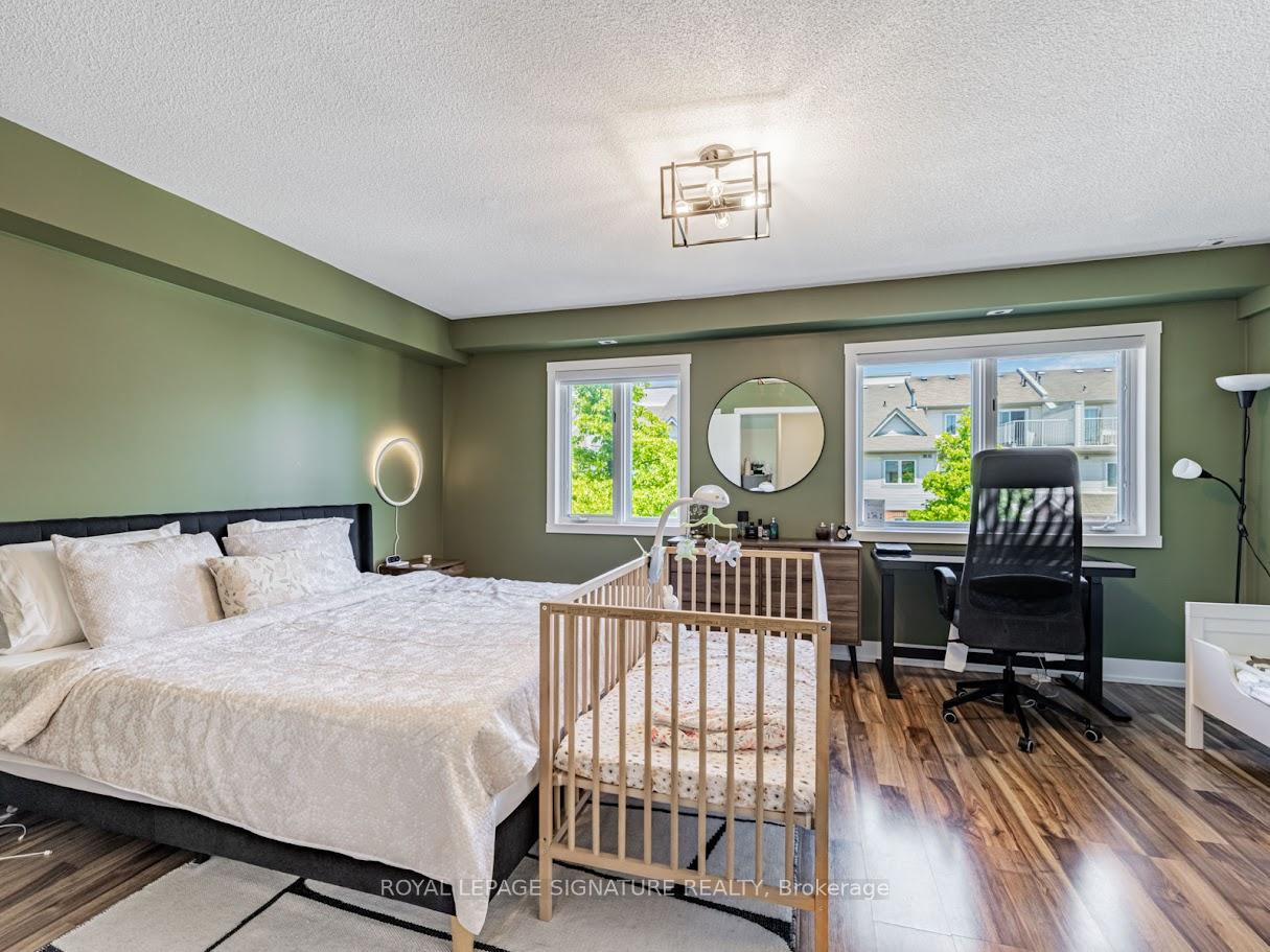 3 Bedrooms Condo at 1211 Parkwest, Mississauga For sale