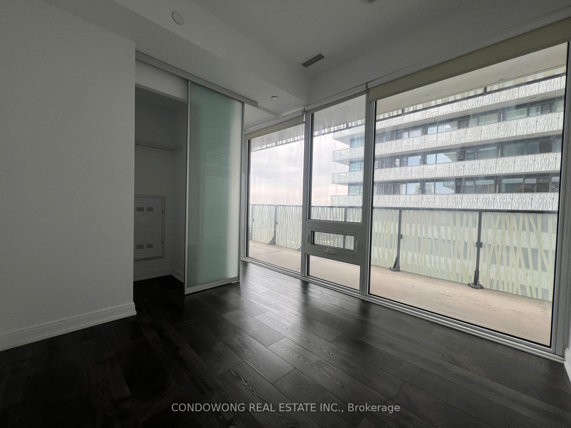 2 Bedrooms Condo at 42 Charles, Toronto For sale