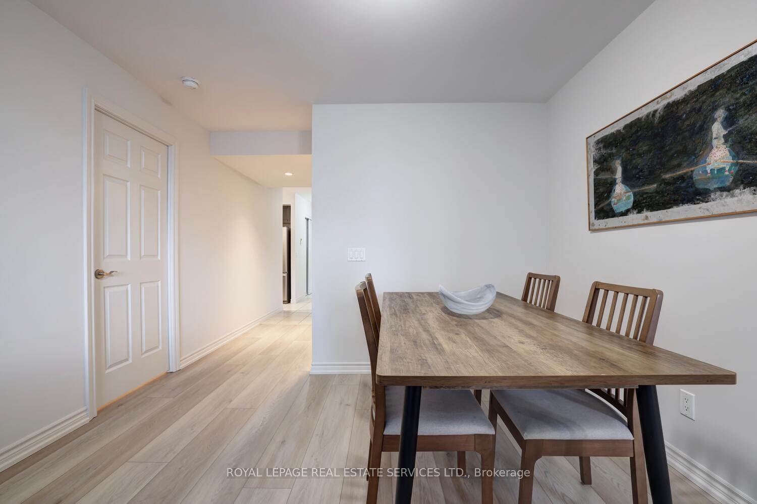 2 Bedrooms Condo at 5233 Dundas,  Toronto For sale