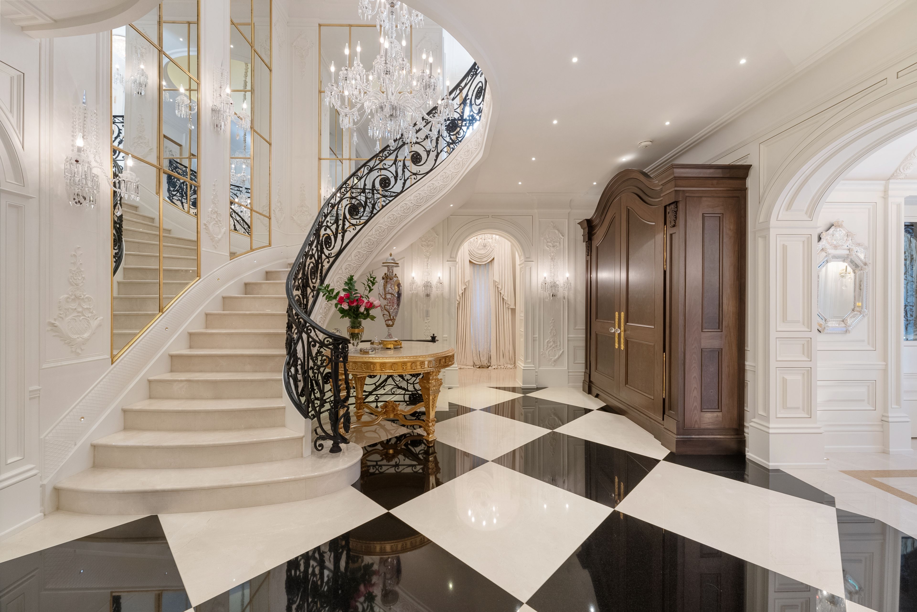 215 Strathallan Wood