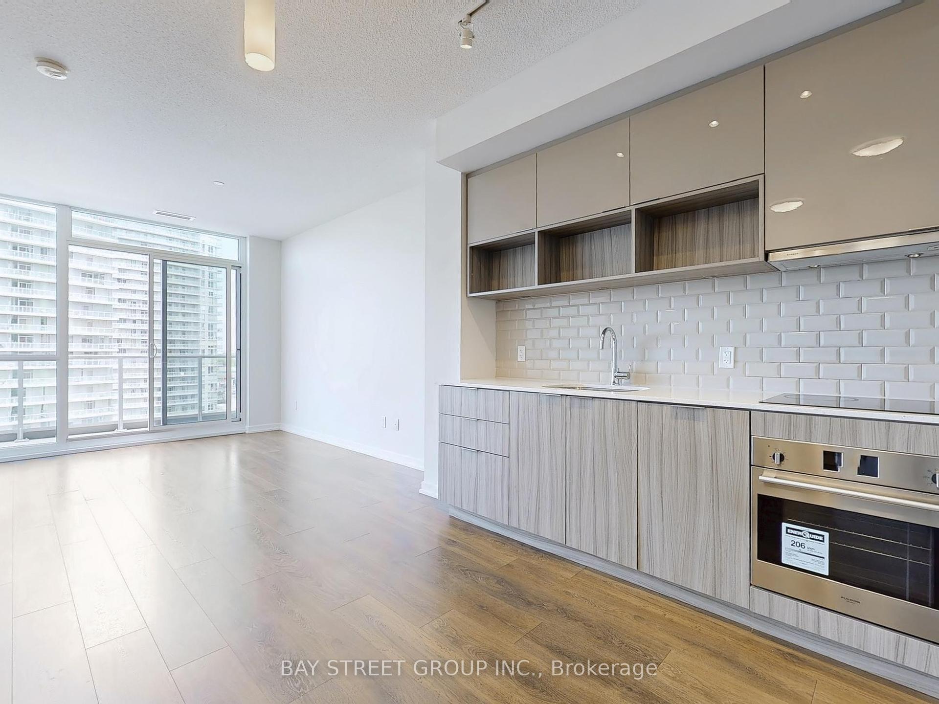 1 Bedroom Condo at 52 FOREST MANOR, Toronto For sale