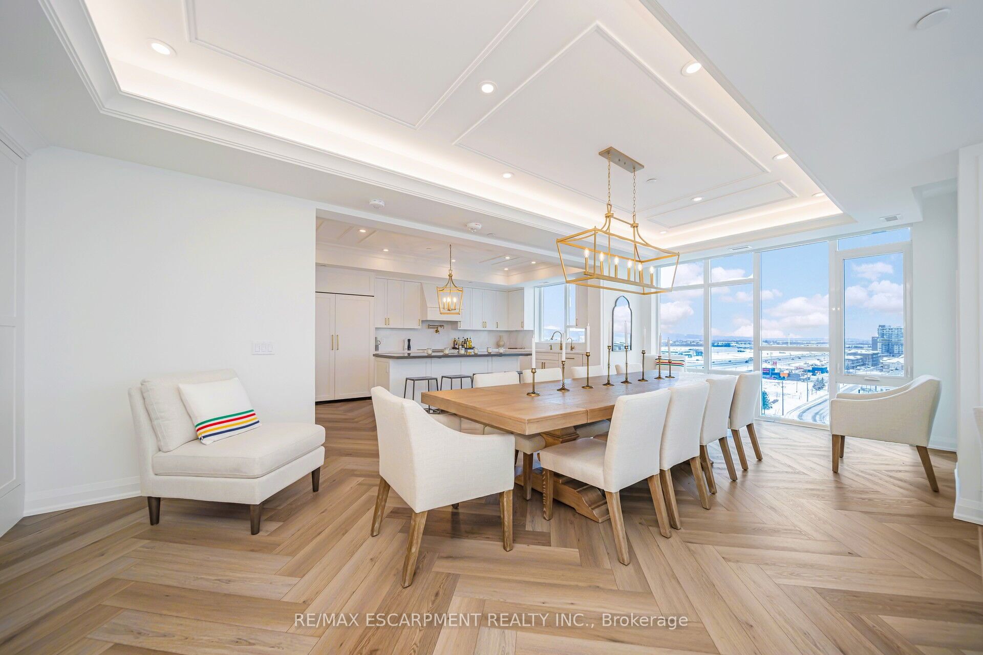 16 Concord Place, #905