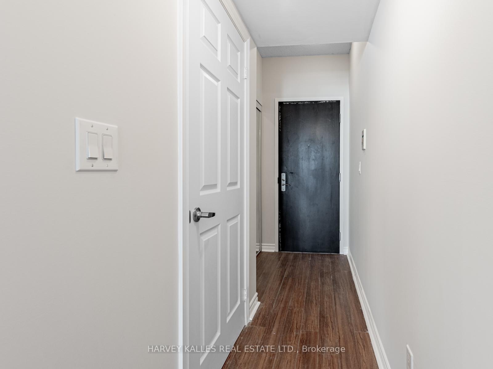 1 Bedroom Condo at 761 Bay, Toronto For sale