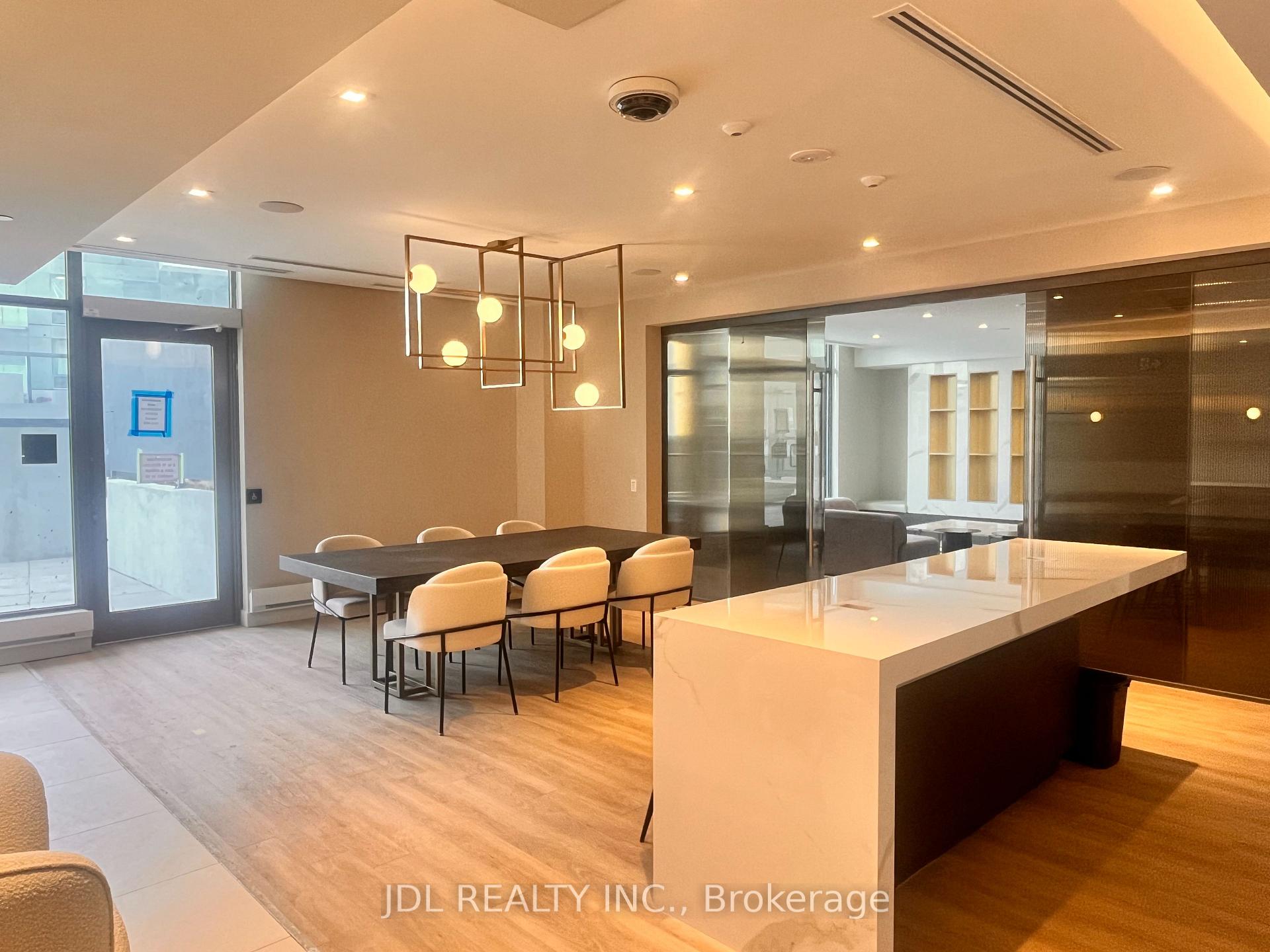 3 Bedrooms Condo at 7 Golden Lion, Toronto For sale