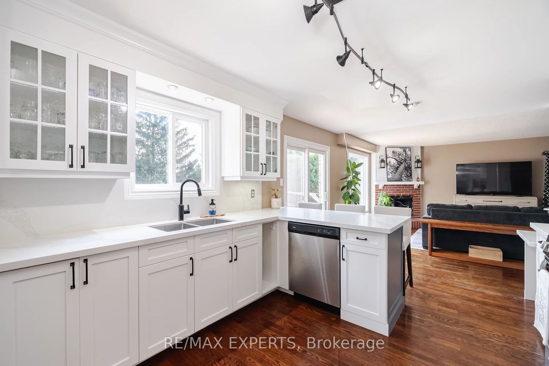 37 Erinlea Crescent