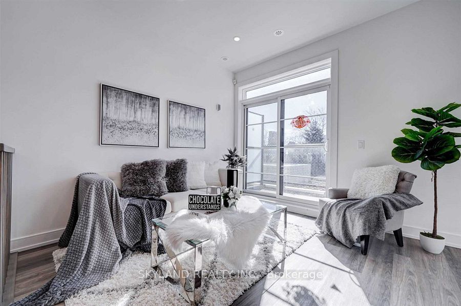 57 Finch Avenue W, #41