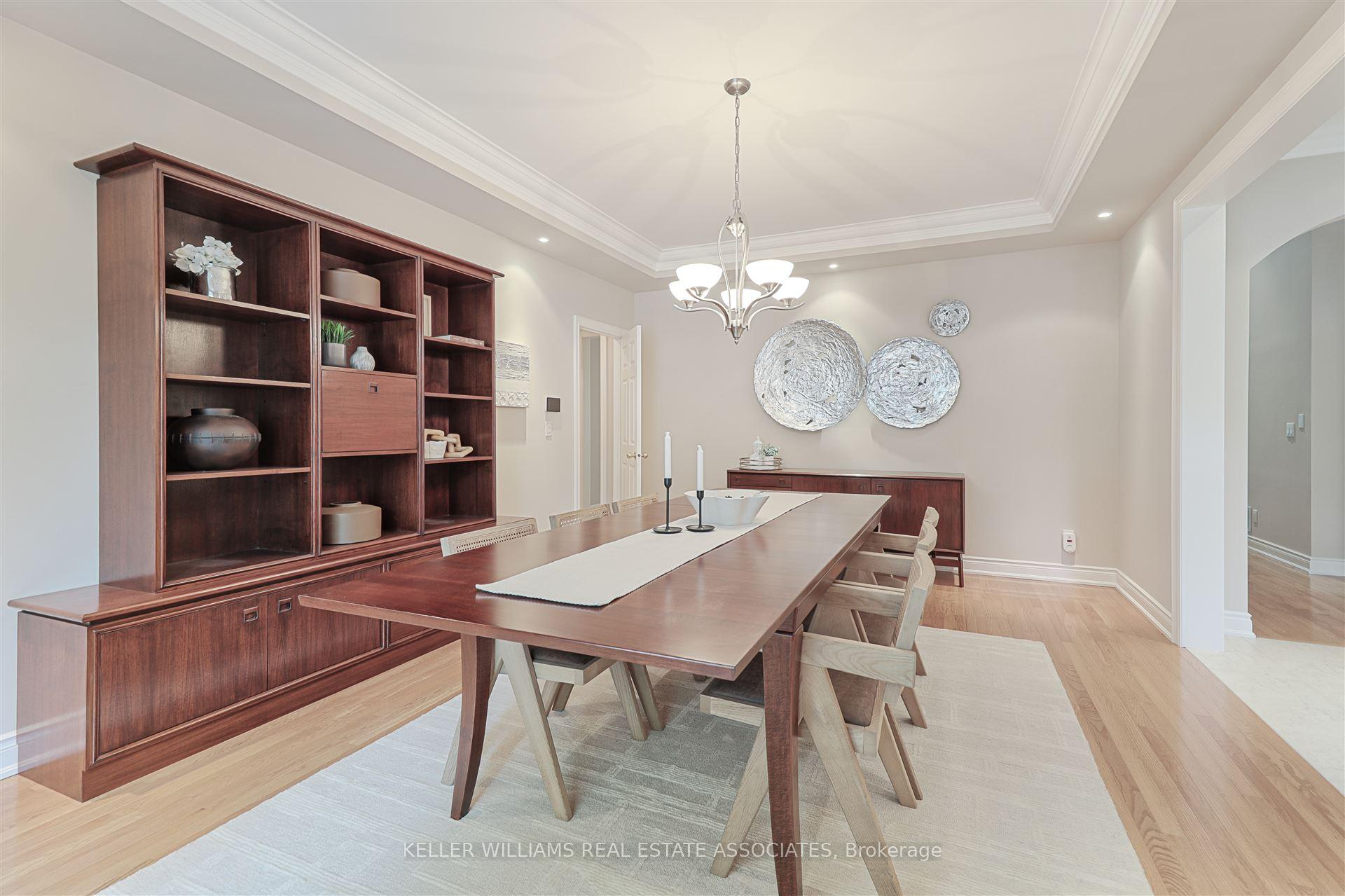 2 Bedrooms Condo at 726 Hidden Grove, Mississauga For sale
