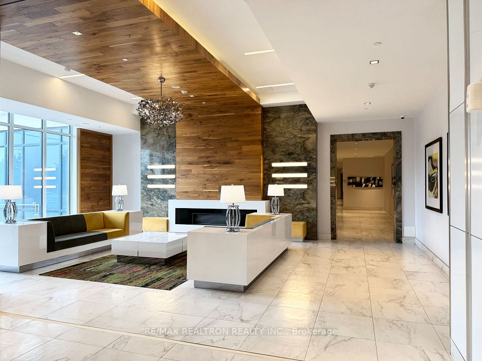 7900 Bathurst Street