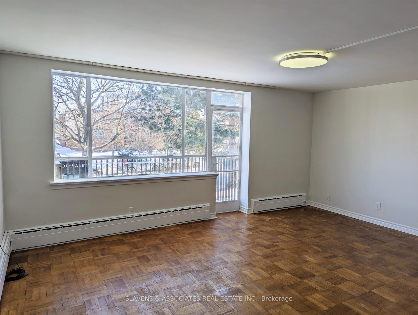 3 Bedrooms Co-op at 53 Neptune,  Toronto For sale